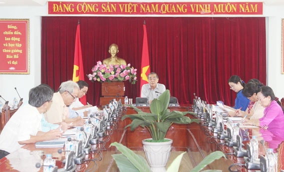  Đồng chí Trần Văn Tư, Phó bí thư thường trực Tỉnh ủy chủ trì buổi làm việc