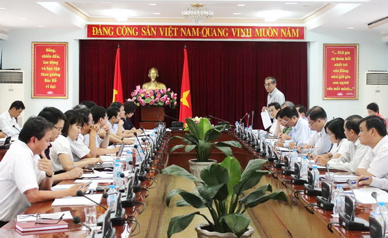 Đồng chí Trần Văn Tư phát biểu tại buổi làm việc