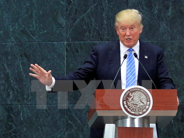 Ứng cử viên Tổng thống Mỹ của đảng Cộng hòa Donald Trump tại cuộc họp báo ở Los Pinos, Mexico City ngày 31/8. (Ảnh: THX/TTXVN)