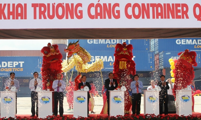Delegates at the ceremony to open the first phase of the international container terminal in Ho Chi Minh City on September 18.