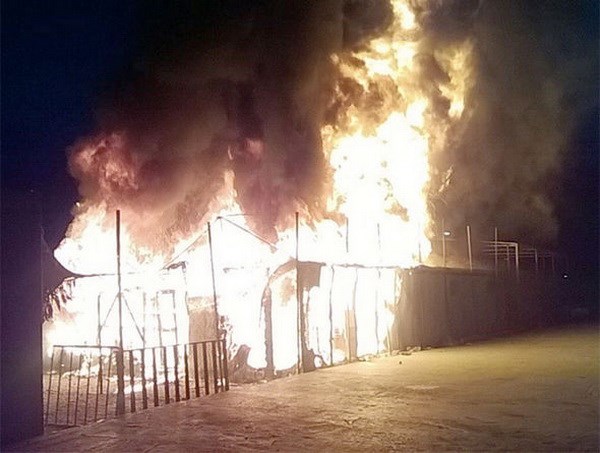 Cháy lớn tại trại Moria. (Nguồn: express.co.uk)