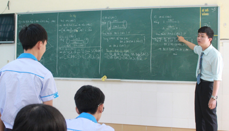 "Chạy đua" với kỳ thi THPT quốc gia