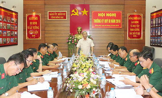 Đồng chí Nguyễn Phú Cường, Bí thư tỉnh ủy chủ trì hội nghị