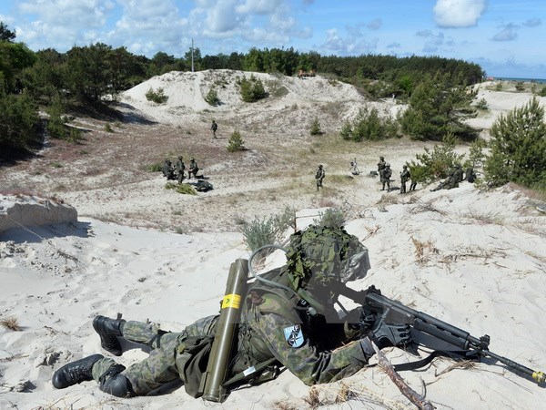 Binh sỹ NATO tham gia tập trận trên biển Baltic. (Nguồn: AFP/TTXVN)