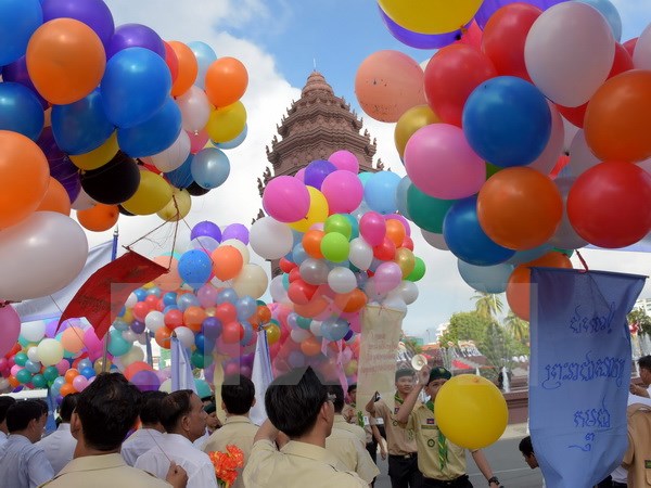 Người dân Campuchia tại lễ kỷ niệm 63 năm ngày Độc lập ở thủ đô Phnom Penh. (Nguồn: AFP/TTXVN)