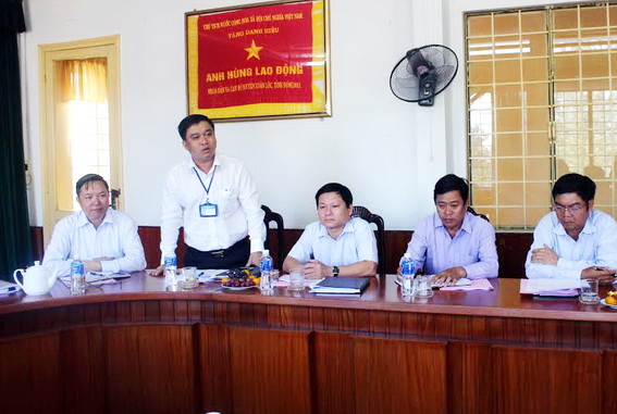 Chủ tịch UBND huyện Xuân Lộc Hồ Văn Hà phát biểu tại buổi giám sát