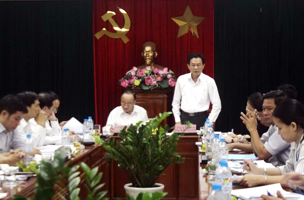 Phó chủ tịch UBND tỉnh Võ Văn Chánh phát biểu tại buổi làm việc