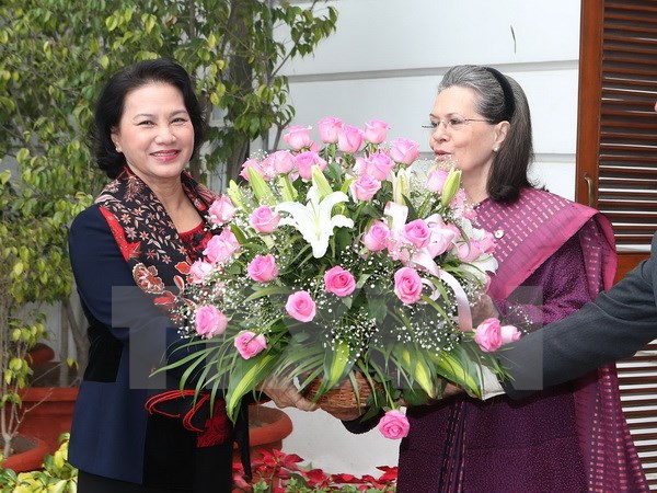 Chủ tịch Quốc hội Nguyễn Thị Kim Ngân gặp bà Sonia Gandhi, Chủ tịch Đảng Quốc đại Ấn Độ. (Ảnh: Trọng Đức/TTXVN)