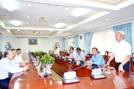 Bí thư Tỉnh ủy Nguyễn Phú Cường phát biểu tại buổi làm việc với lãnh đạo Ban Tuyên giáo Trung ương. Ảnh: P.Hằng