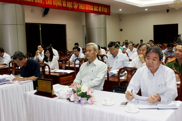 Các đông chí lãnh đạo tỉnh và đại diện các Sở, ngành dự hội nghị tại điểm cầu Đồng Nai 