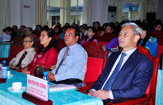 đồng chí Nguyễn Phú Cường, Ủy viên Trung ương Đảng, Bí thư Tỉnh ủy,  Chủ tịch HĐND tỉnh đến tham dự đại hội 