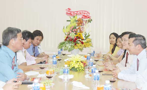  Chủ tịch UBND tỉnh Đinh Quốc Thái làm việc với Ban Quản lý các khu công nghiệp Đồng Nai