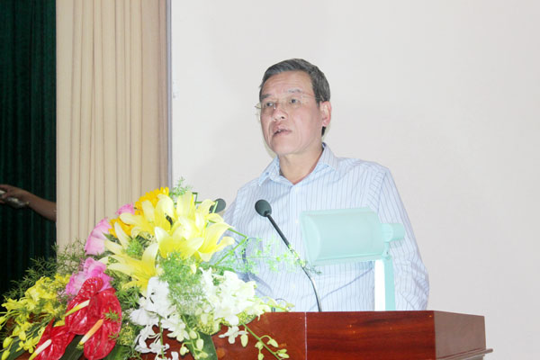 Chủ tịch UBND tỉnh Đinh Quốc Thái phát biểu chỉ đạo hội nghị.