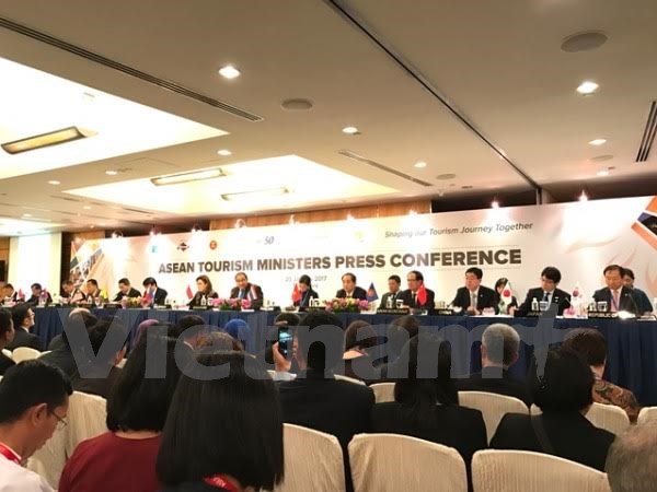 Họp báo chung của các quốc gia tại Diễn đàn Du lịch ASEAN lần thứ 36 (ATF 2017), ngày 20/1, tại Singapore. (Ảnh: Mỹ Bình/Vietnam+)