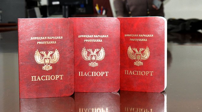 Hộ chiếu Cộng hòa Nhân dân Donetsk. (Nguồn: Sputnik)