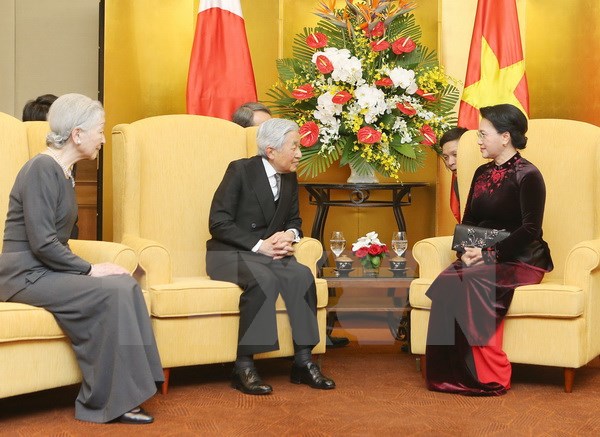 Chủ tịch Quốc hội Nguyễn Thị Kim Ngân hội kiến với Nhà vua Nhật Bản Akihito và Hoàng hậu Michiko. (Ảnh: Trọng Đức/TTXVN)
