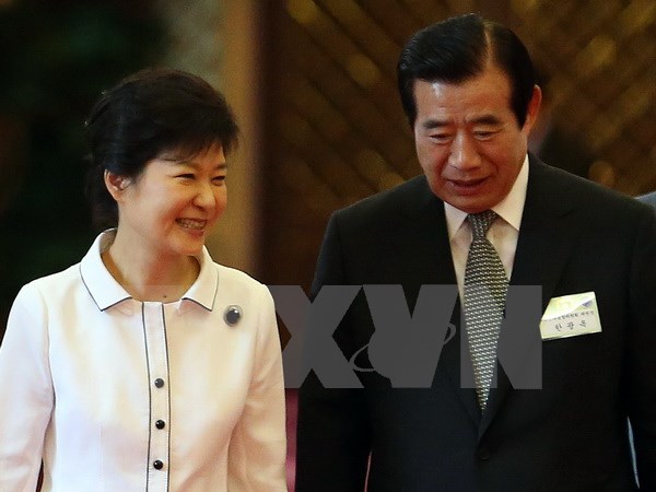 Ông Han Gwang-ok (phải) và cựu Tổng thống Park Geun-hye. (Nguồn: Yonhap/TTXVN)