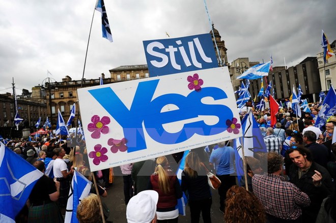 Những người ủng hộ độc lập tuần hành tại Quảng trường George ở Glasgow, Scotland,ngày 19/9/2015. (Nguồn: AFP/TTXVN)