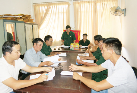 Một buổi sinh hoạt của Câu lạc bộ cựu quân nhân ở xã Xuân Tân (TX.Long Khánh).