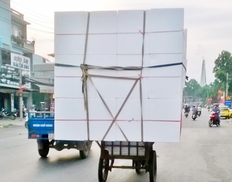 Xe bị cấm chở hàng cồng kềnh