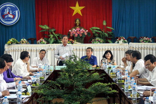Chủ tịch UBND tỉnh Đinh Quốc Thái và Phó chủ tịch UBND tỉnh Nguyễn Quốc Hùng làm việc tại huyện Trảng Bom.