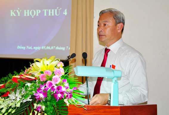 Đồng chí Nguyễn Phú Cường, Ủy viên Trung ương Đảng, Bí thư thư Tỉnh ủy, Chủ tịch HĐND tỉnh phát biểu khai mạc kỳ họp.