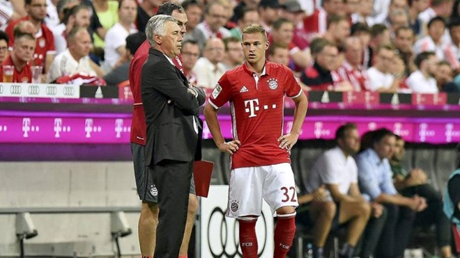 Hình ảnh quen thuộc của Kimmich mùa bóng vừa qua ở Bayern. (Nguồn: Bild)
