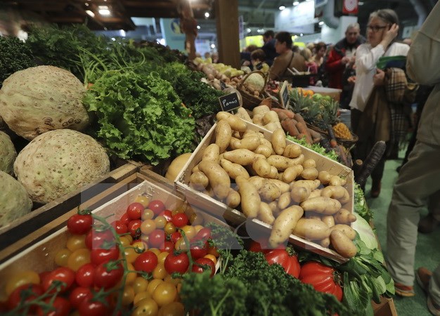 Nông sản được bày bán tại một hội chợ nông nghiệp ở Paris, Pháp. (Nguồn: AFP/TTXVN)