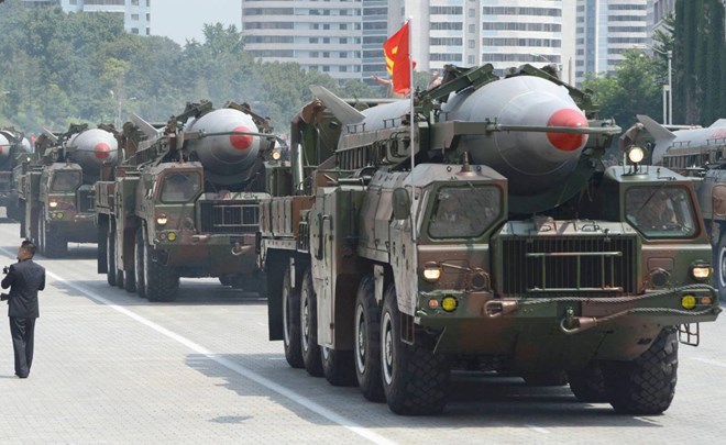 Tên lửa Triều Tiên trong một cuộc diễu binh ở Bình Nhưỡng. (Nguồn: topwar.ru)