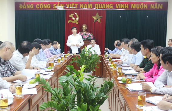 Thứ trưởng Bộ Y tế Nguyễn Thanh Long phát biểu tại buổi làm việc với lãnh đạo tỉnh Đồng Nai