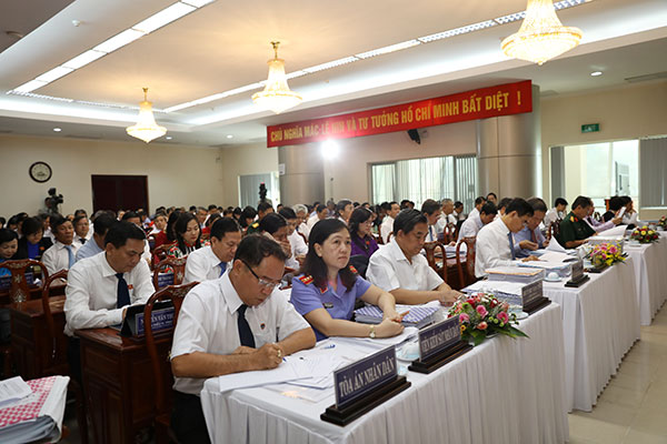 Lãnh đạo tỉnh, trung ương tham dự kỳ họp thứ 5 HĐND tỉnh