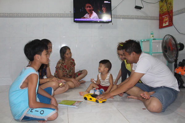 Một gia đình công nhân sống và sinh hoạt trong nhà trọ ở phường Trảng Dài, TP.Biên Hòa (ảnh minh họa)
