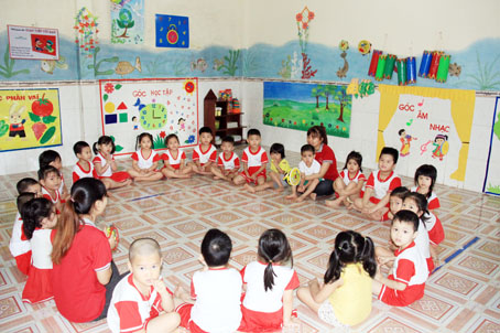 Trẻ em là con công nhân gửi tại Cơ sở mầm non  Ánh Dương, phường Long Bình, TP.Biên Hòa. Ảnh: C.Nghĩa