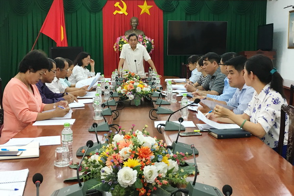 Đồng chí Huỳnh Văn Tới, cho biết Ủy ban MTTQ tỉnh sẽ xây dựng hồ sơ đề nghị Trung ương công nhận Đồng Nai hoàn thành chương trình xóa nhà dột nát, chào mừng 320 năm Biên Hòa- Đồng Nai.
