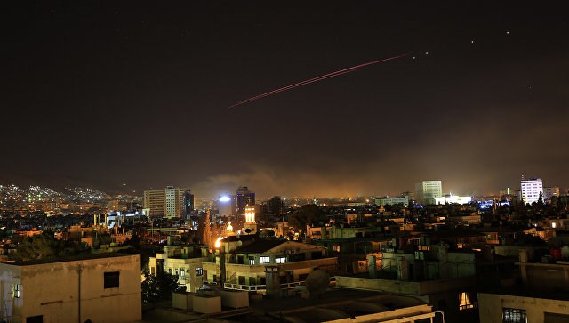 Hình ảnh cho thấy hoạt động không kích của Mỹ và đồng minh nhằm vào Damascus. (Nguồn: AP)