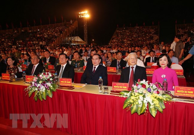 Tổng Bí thư Nguyễn Phú Trọng và các nguyên lãnh đạo Đảng, Nhà nước dự buổi lễ. (Ảnh: Trí Dũng/TTXVN)