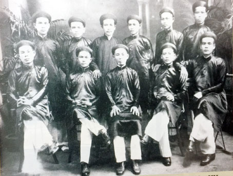 Thầy giáo ở Biên Hòa đầu thế kỷ 20.