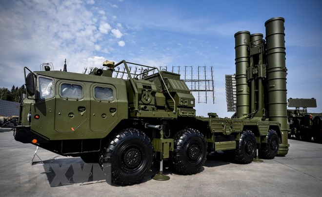 Hệ thống tên lửa S-400 của Nga được trưng bày tại Kubinka, ngoại ô Moskva. (Nguồn: AFP/TTXVN)