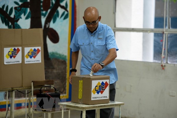 Cử tri Venezuela bỏ phiếu bầu cử địa phương. (Nguồn: AFP/TTXVN)