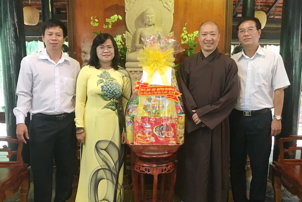 ĐC Nguyễn Hòa Hiệp, thăm Viện chuyên tu huyện Long Thành.