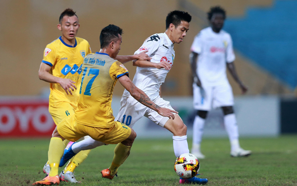 Trận đấu Hà Nội - FLC Thanh Hóa là tâm điểm của vòng 9.