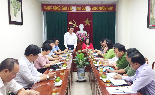 Thứ trưởng Bộ GD-ĐT Nguyễn Văn Phúc phát biểu tại buổi làm việc với lãnh đạo tỉnh và các sở, ngành