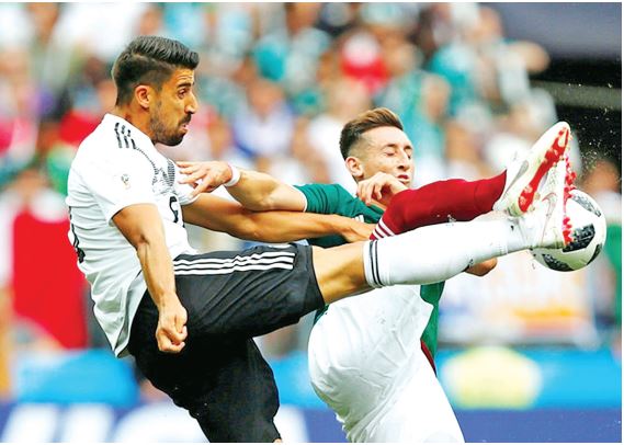 Sau thất bại bẽ mặt trước Mexico ở trận ra quân, Đức (áo trắng) sẽ chơi với tất cả lòng tự ái bị tổn  thương của những nhà vô địch.