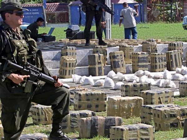 Cảnh sát Colombia thu giữ lượng ma túy lớn trong một vụ truy quét. (Nguồn: Getty Images)