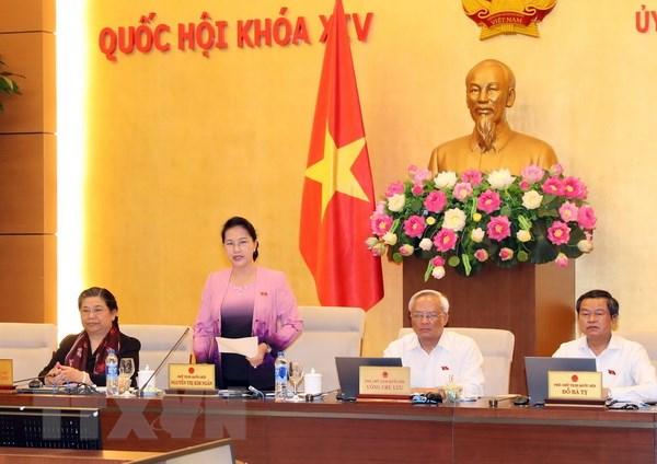 Chủ tịch Quốc hội Nguyễn Thị Kim Ngân chủ trì và phát biểu bế mạc Phiên họp thứ 25 của Ủy ban Thường vụ Quốc hội khóa XIV. (Ảnh: Trọng Đức/TTXVN)