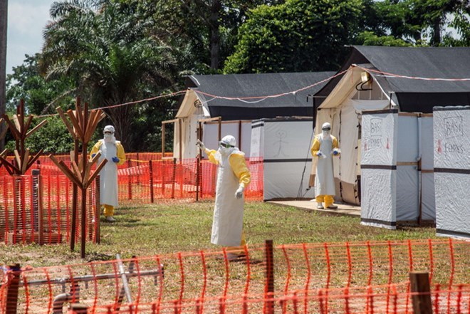 Khu vực cách ly để điều trị cho bệnh nhân nhiễm virus Ebola tại Trung tâm Y tế ở Iyonda, gần Mbandaka, Cộng hòa Dân chủ Congo. (Ảnh: AFP/TTXVN)