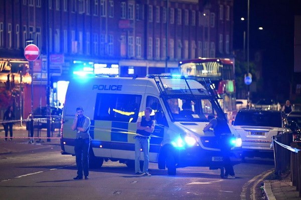 Cảnh sát phong tỏa hiện trường vụ xả súng. (Nguồn: thesun.co.uk)