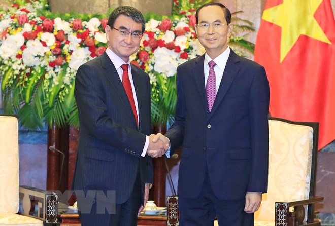 Chủ tịch nước Trần Đại Quang đã có buổi tiếp Bộ trưởng Ngoại giao Nhật Bản Taro Kono. (Ảnh: Nhan Sáng/TTXVN)