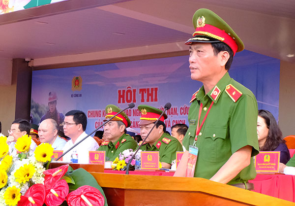 Thiếu tướng Đoàn Việt Mạnh, Cục trưởng Cục Cảnh sát Phòng cháy, chữa cháy và cứu nạn cứu hộ Bộ Công an phát biểu khai mạc Hội thi.