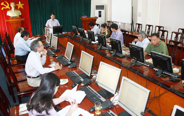 Trưởng ban Tuyên giáo Tỉnh ủy Thái Bảo phát biểu kết luận hội nghị.